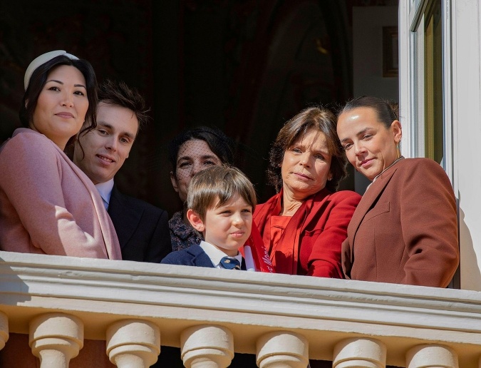 Vľavo manželia Louis Ducruet a Marie Chevallier a vpravo princezná Stephanie