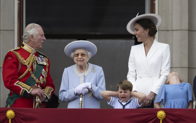 Oslavy platinového jubilea kráľovnej zviditeľnil princ Louis, ktorý zabavil celý svet