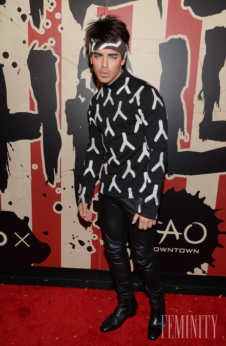 Joe Jonas ako Derek Zoolander