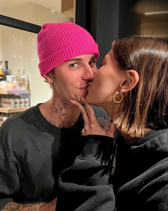 Bieber našiel tú pravú v modelke Hailey, ktorú si vzal i za ženu