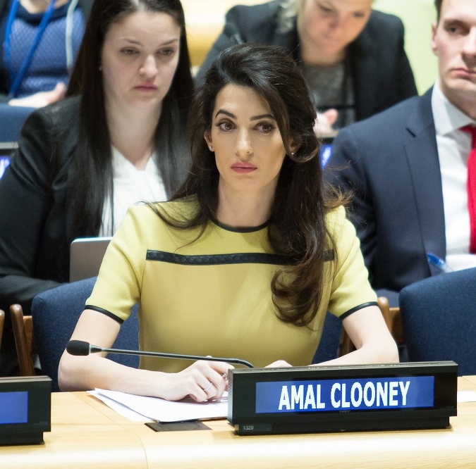 Amal Clooney je ženou, ku ktorej jej manžel vzhliada