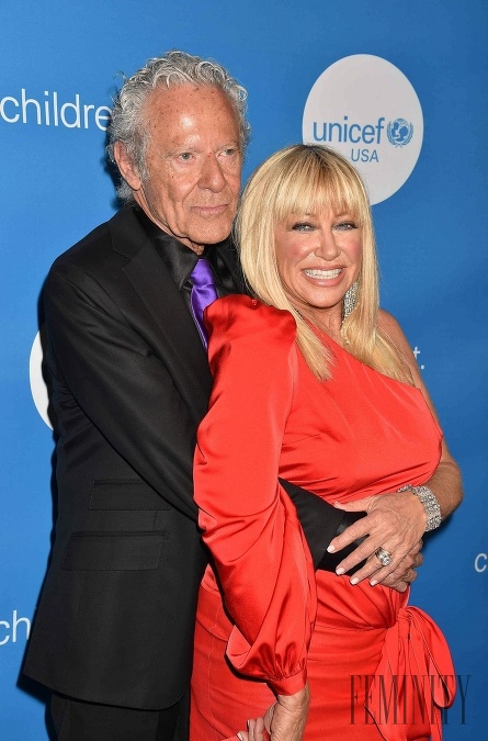 Suzanne Somers žiari aj po 70-tke - nepochybne za to môže aj šťastné manželstvo