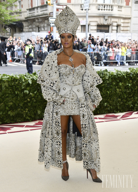 Speváčka Rihanna v modely od Maison Margiela