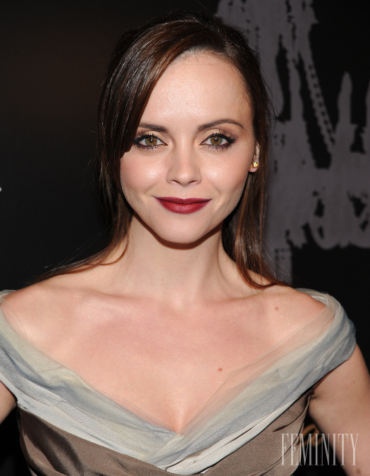 Krásna herečka Christina Ricci je vlasový chameleón 