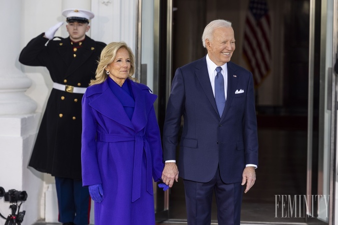 Dosluhujúci prezident USA Joe Biden s manželkou Jill Biden