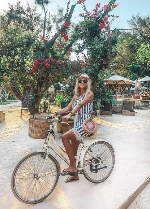 Miss Universe 2013, Lucia Slaninková, strávila čas na ostrove Gili Trawangen rovnako aj romantickou jazdou na bicykli