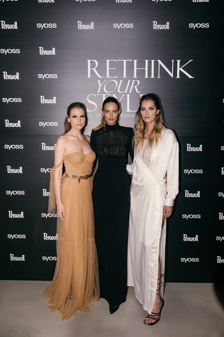 Topmodelky Erika Palkovičová (vľavo), Michaela Kocianová (v strede) a Denisa Dvořáková (vpravo)