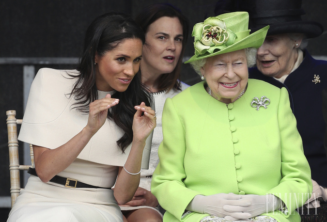 Je to maličkosť, avšak Meghan Markle sa jej musí ešte iba naučiť