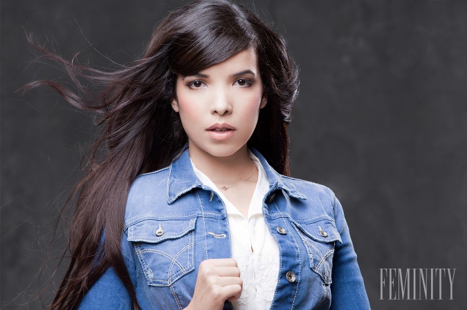 Naopak Indila je už skúsená speváčka, ktorá sa hlási k štýlu RnB