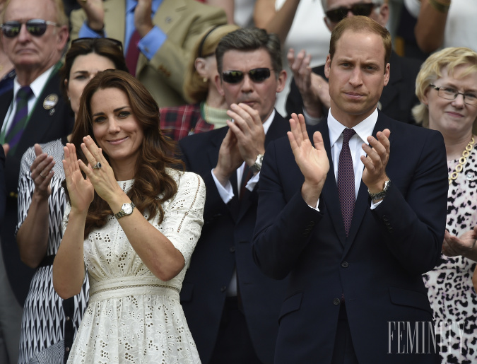 Kate má pri úsmeve či akejkoľvek inej mimike vrásky na očiach, ale nikdy nie na čele