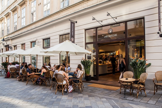 Terasa priamo v historickom centre mesta a k tomu lahodné raňajky