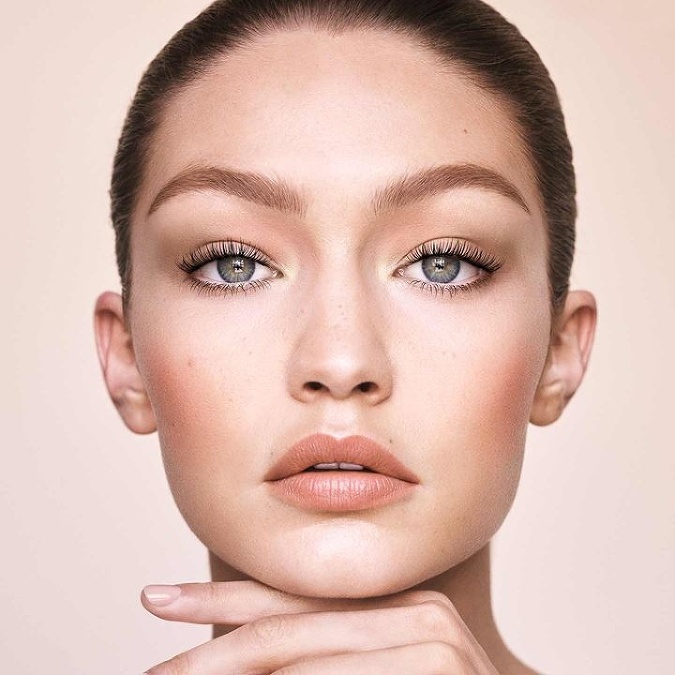 Gigi Hadid je aj tvárou novej kategórie očných tieňov