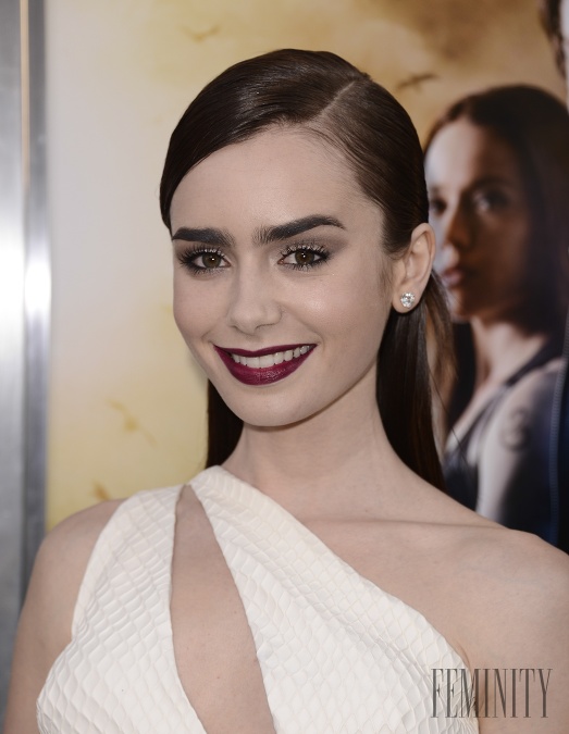 Lily Collins, herečka, ktorá je charakteristická aj svojim výrazným obočím 