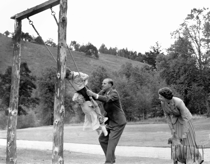 Kráľovná tiež v liste prezradila, že princ Charles je „tučnejší“ a má obrovskú chuť do jedla a neustále cvičí. 