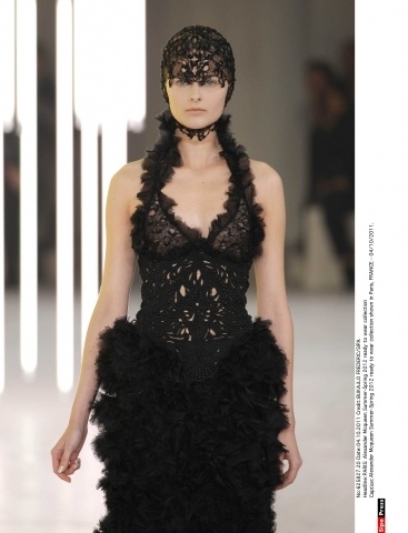 Kolekcia Alexander McQueen na jar 2012