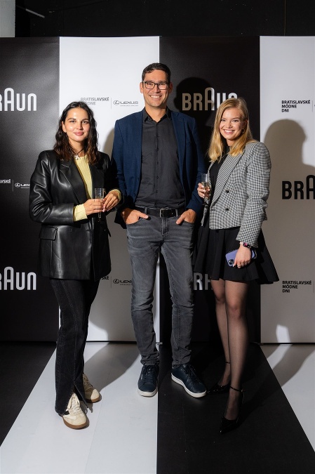 Arina Dolenko, brand manažér značky Braun pre SK a CZ, Vojtěch Ryška, Country Director Slovakia & Commercial Execution Leader C&SR Procter & Gamble a Michaela Boledovičová, Shopper Based Design CZ&SR v zóne Braun na Bratislavských módnych dňoch