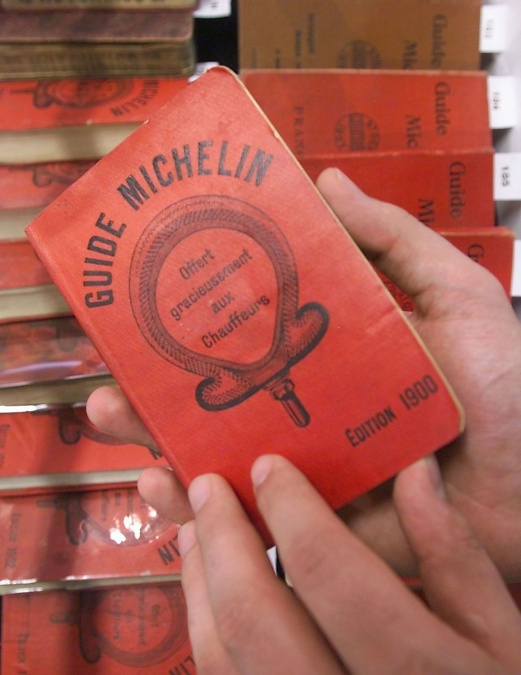 Okrem základných hviezd používa Michelin´s Guide aj ďalšie označenia.