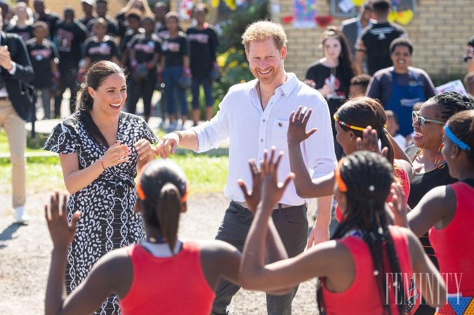 Megahan Markle má v dokumente spomenúť aj jeden incident, ktorý sa udial ešte počas ich kráľovského turné po Južnej Afrike v roku 2019. 