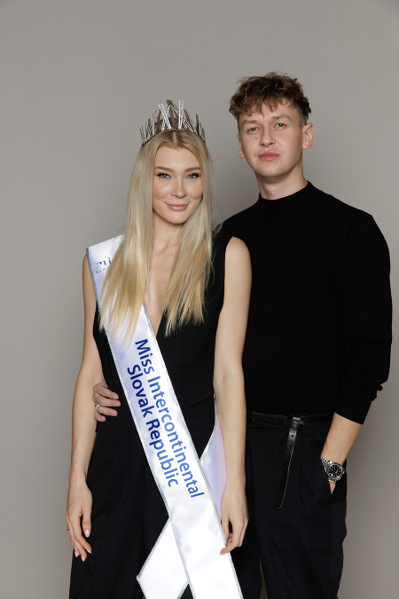  Sylvia Šulíková s riaditeľom Miss Slovensko Michaelom Kováčikom