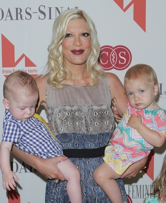 Herečka Tori Spelling si tehotenstvá podľa vlastných slov náramne užívala - dokopy ich mala päť