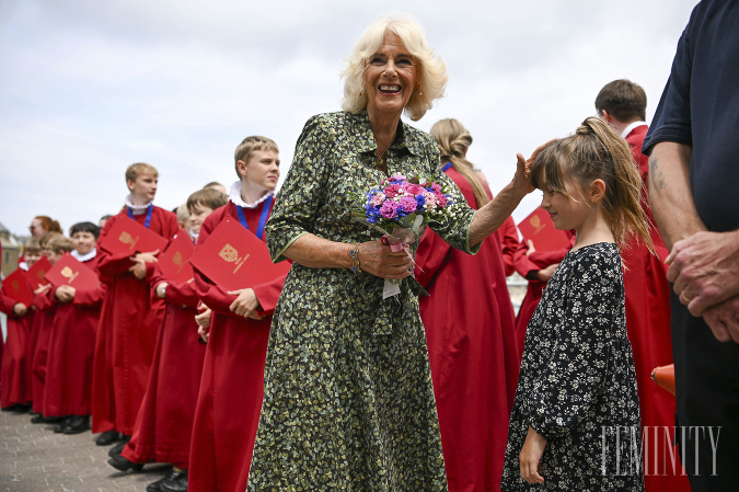 Predstaviteľ paláca povedal, že pre Charlesa je veľkým zdrojom povzbudenia aj jeho manželka Camilla. 