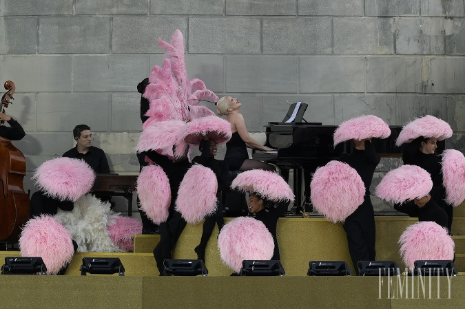 Po tomto vystúpení, za ktoré ju vyniesli priam do nebies, prekvapila Lady Gaga novinkou zo svojho súkromného života. 