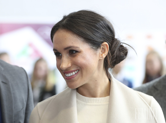 Zatočte navždy s akné ako sexi vojvodkyňa Meghan Markle